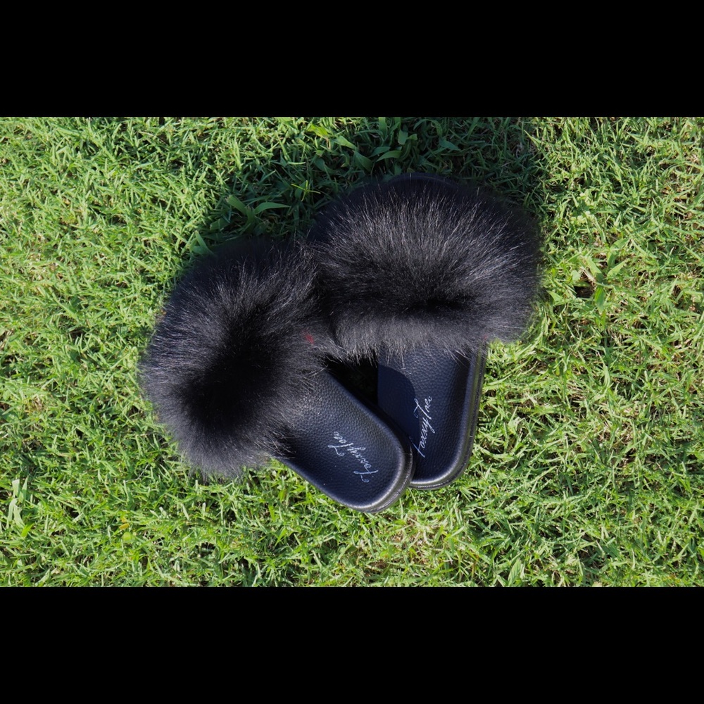 Foxxytoes Fur Slides